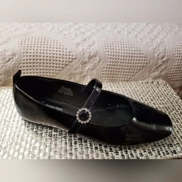 Mod Balletcore Patent Jewel Buckle Mary Jane Flats - Picture 4 of 8